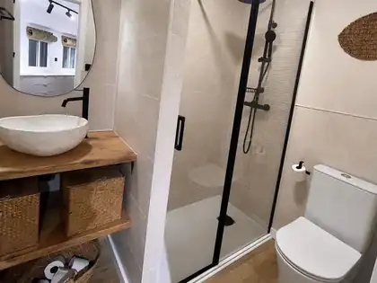 Baño compartido con ducha